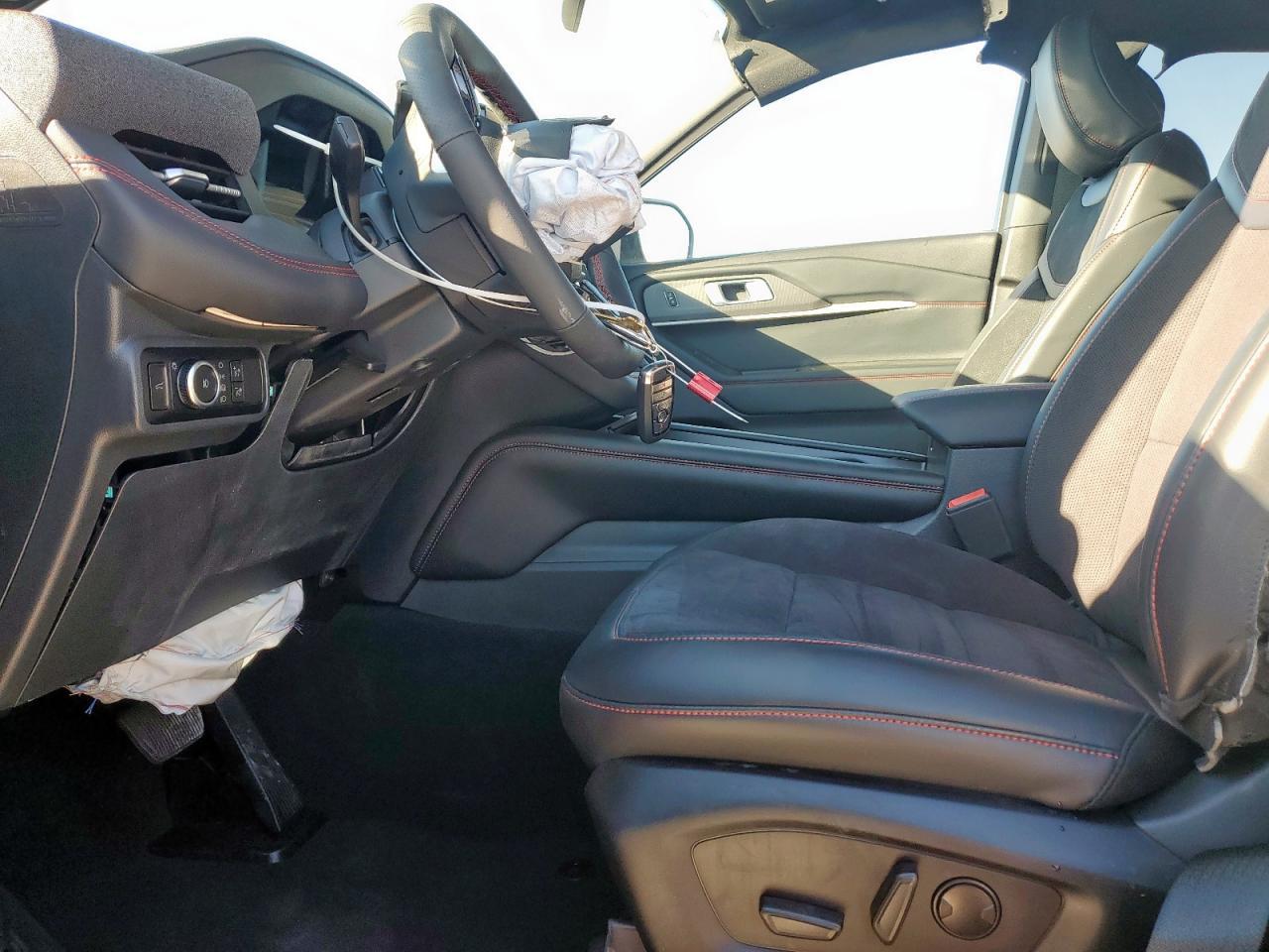 2025 Ford Explorer St - Фото 7