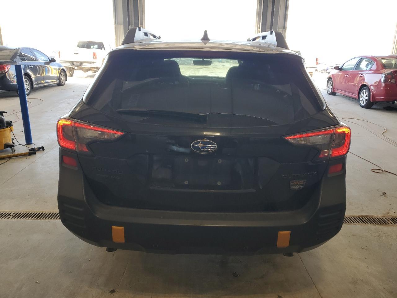 2022 Subaru Outback Wilderness - Фото 6