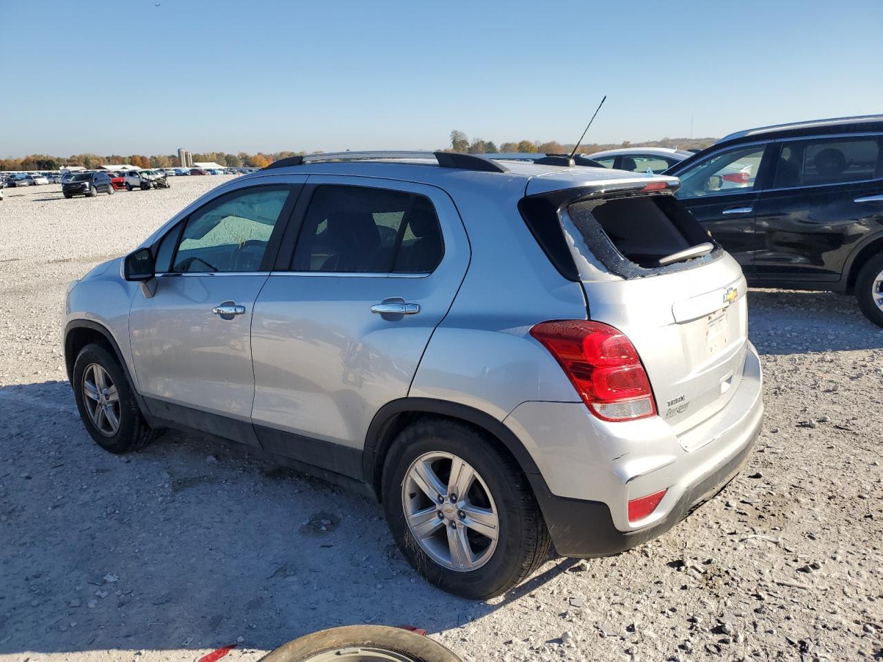 2018 Chevrolet Trax 1Lt - Image 2