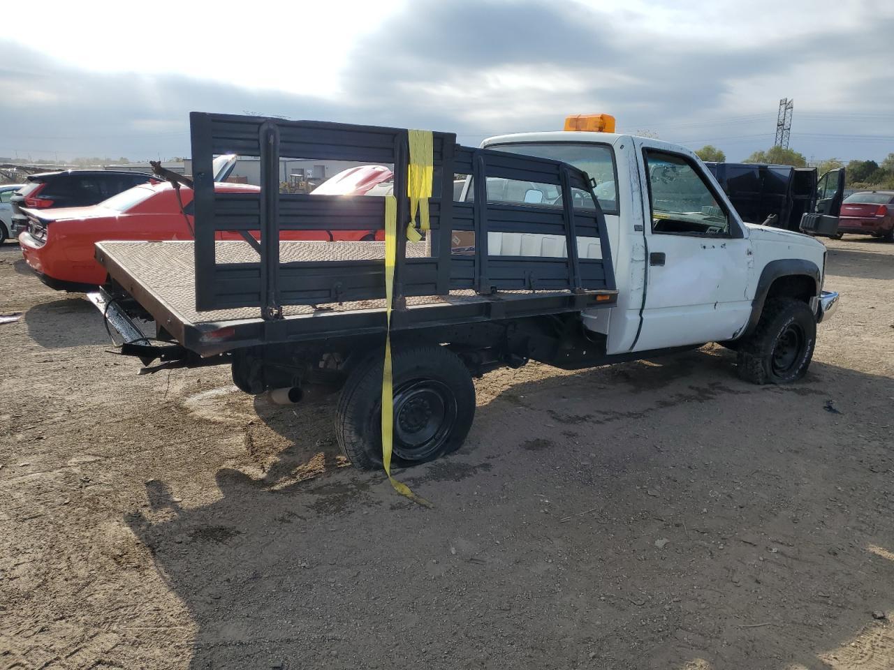 1989 Chevrolet Gmt-400 K2500 - Image 3
