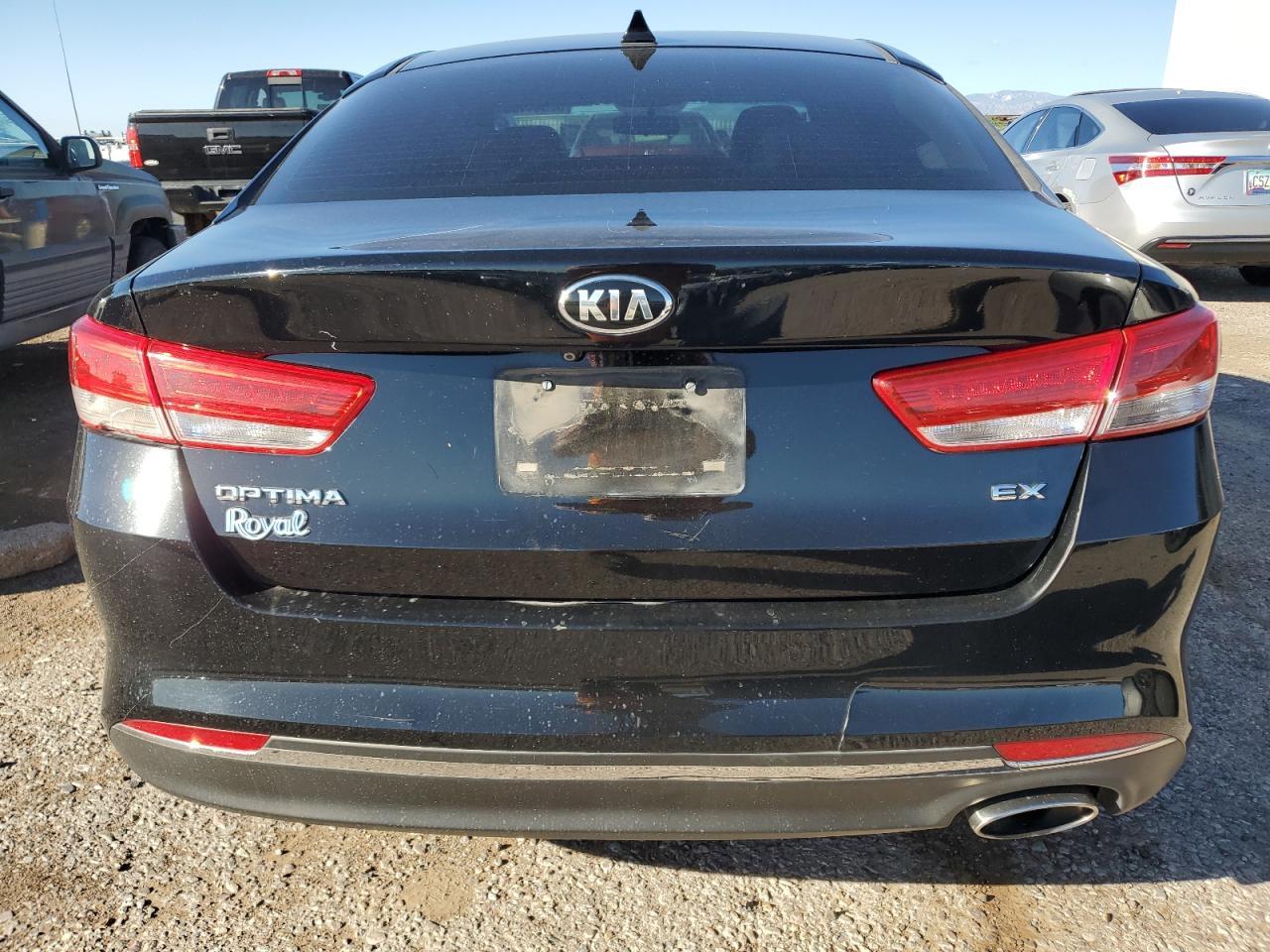 2017 Kia Optima Ex - Image 6