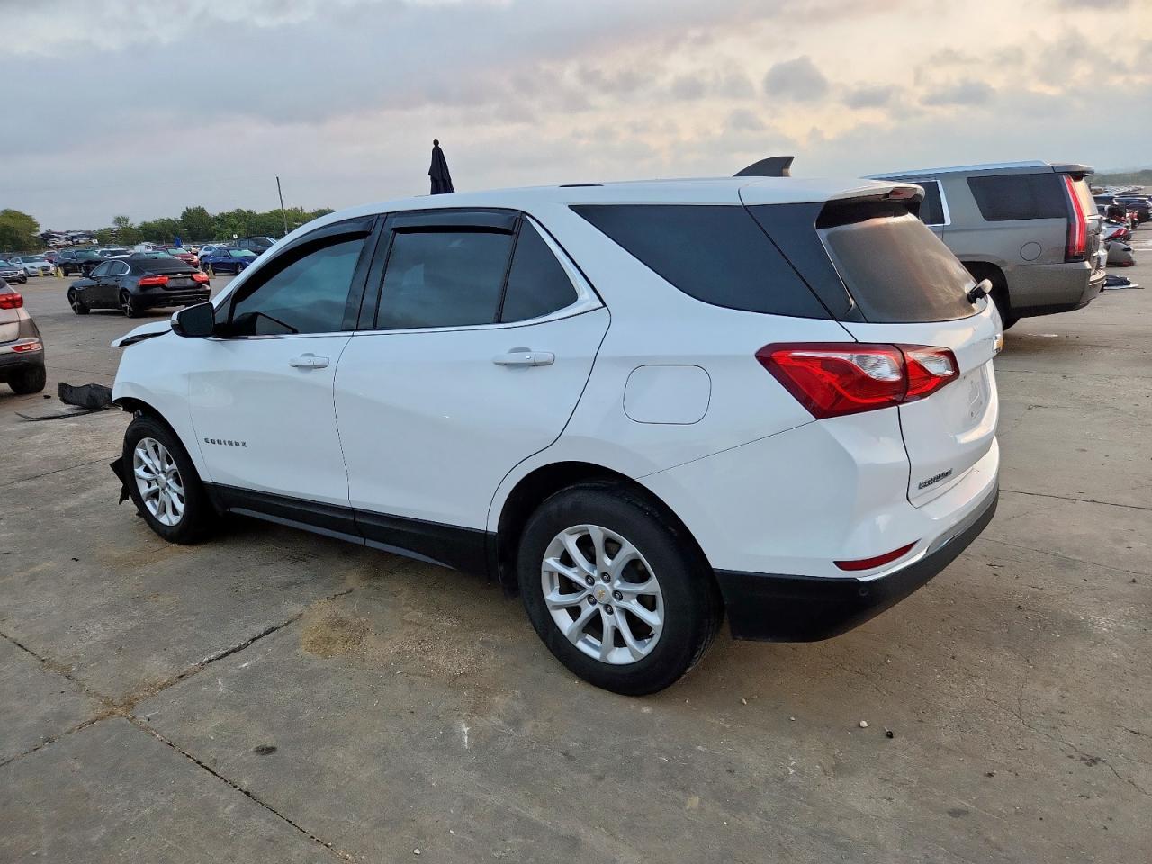 2018 Chevrolet Equinox Lt - Фото 2
