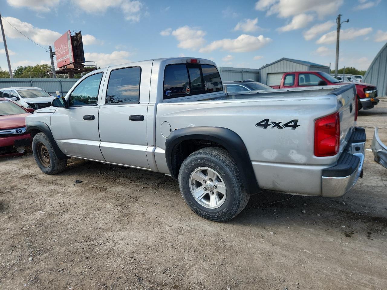 2008 Dodge Dakota Quad Slt - Фото 2