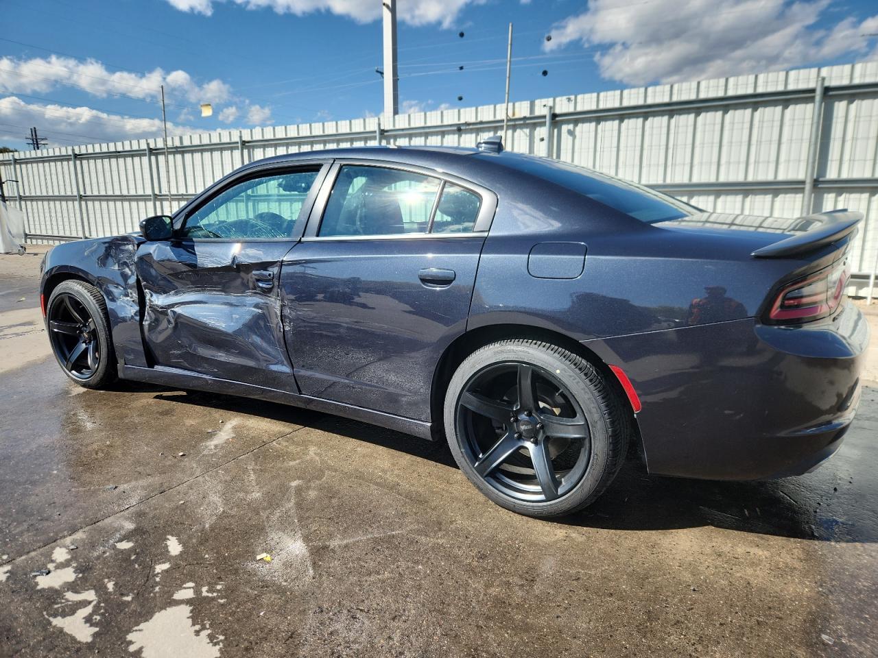 2017 Dodge Charger R - Image 2