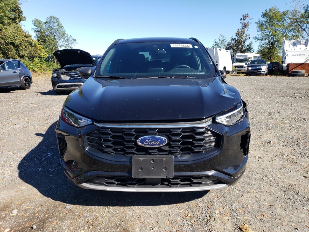 2023 Ford Escape St Line - Image 5