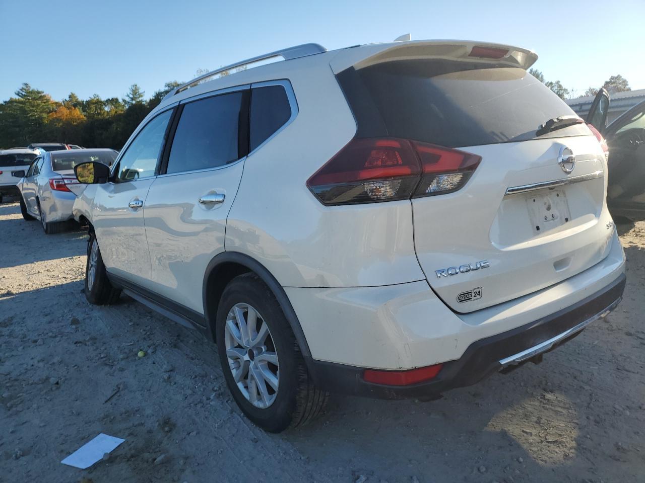 2018 Nissan Rogue S - Фото 2