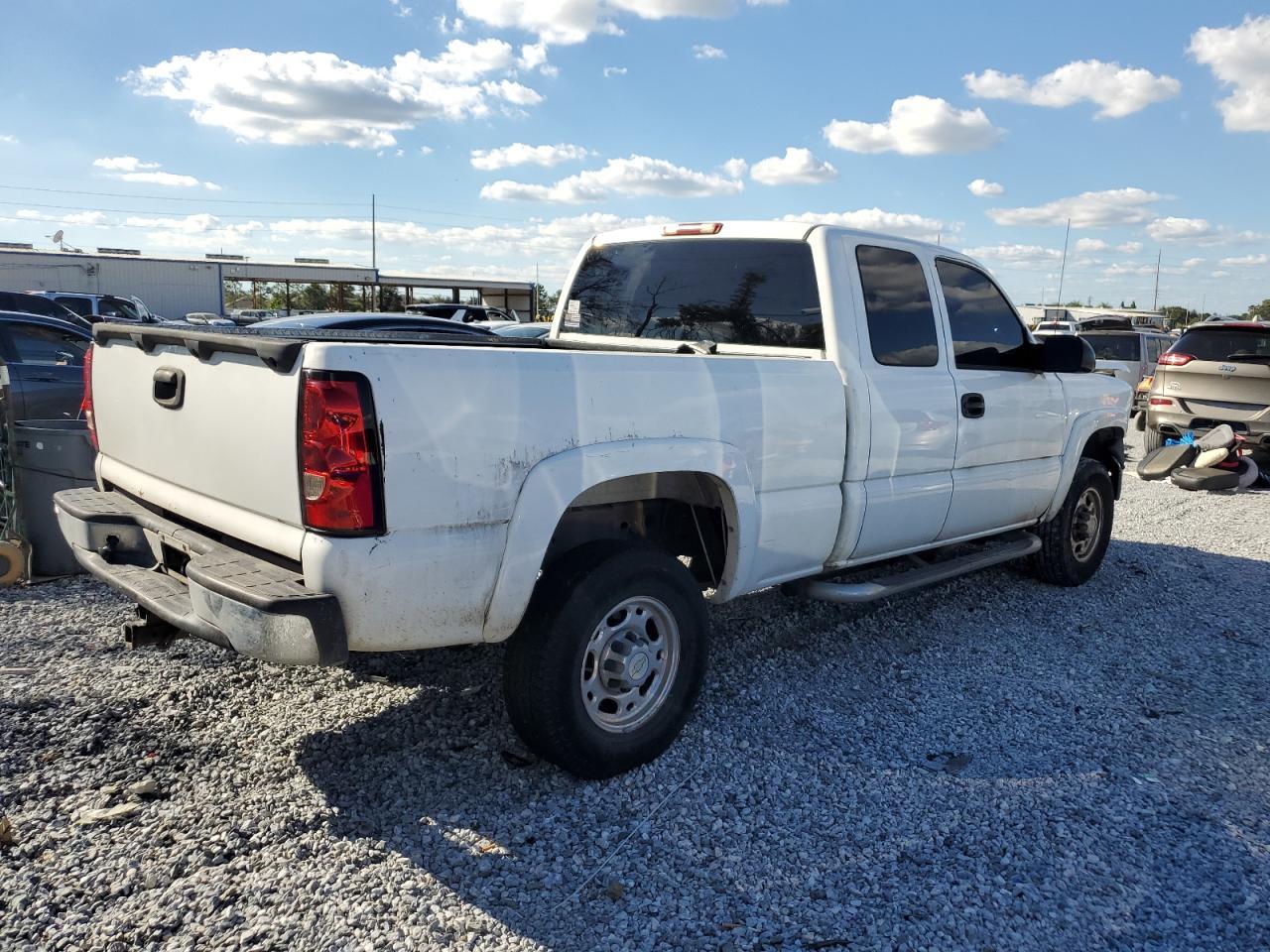 2003 Chevrolet Silverado C2500 Heavy Duty - Фото 3