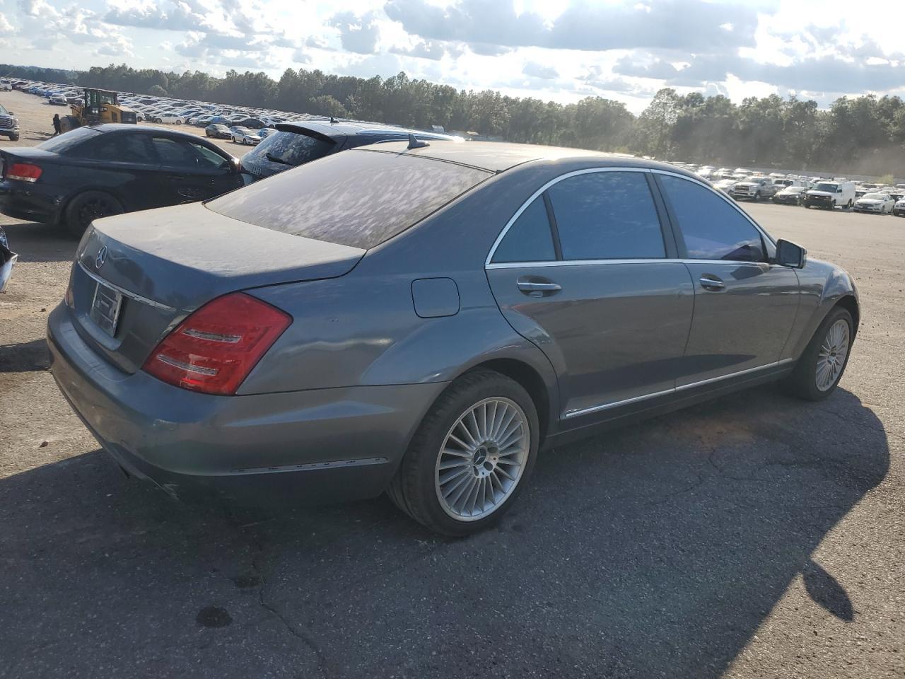 2011 Mercedes-Benz S 550 - Фото 3