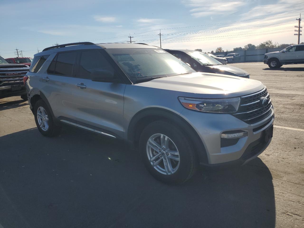 2020 Ford Explorer Xlt - Image 4