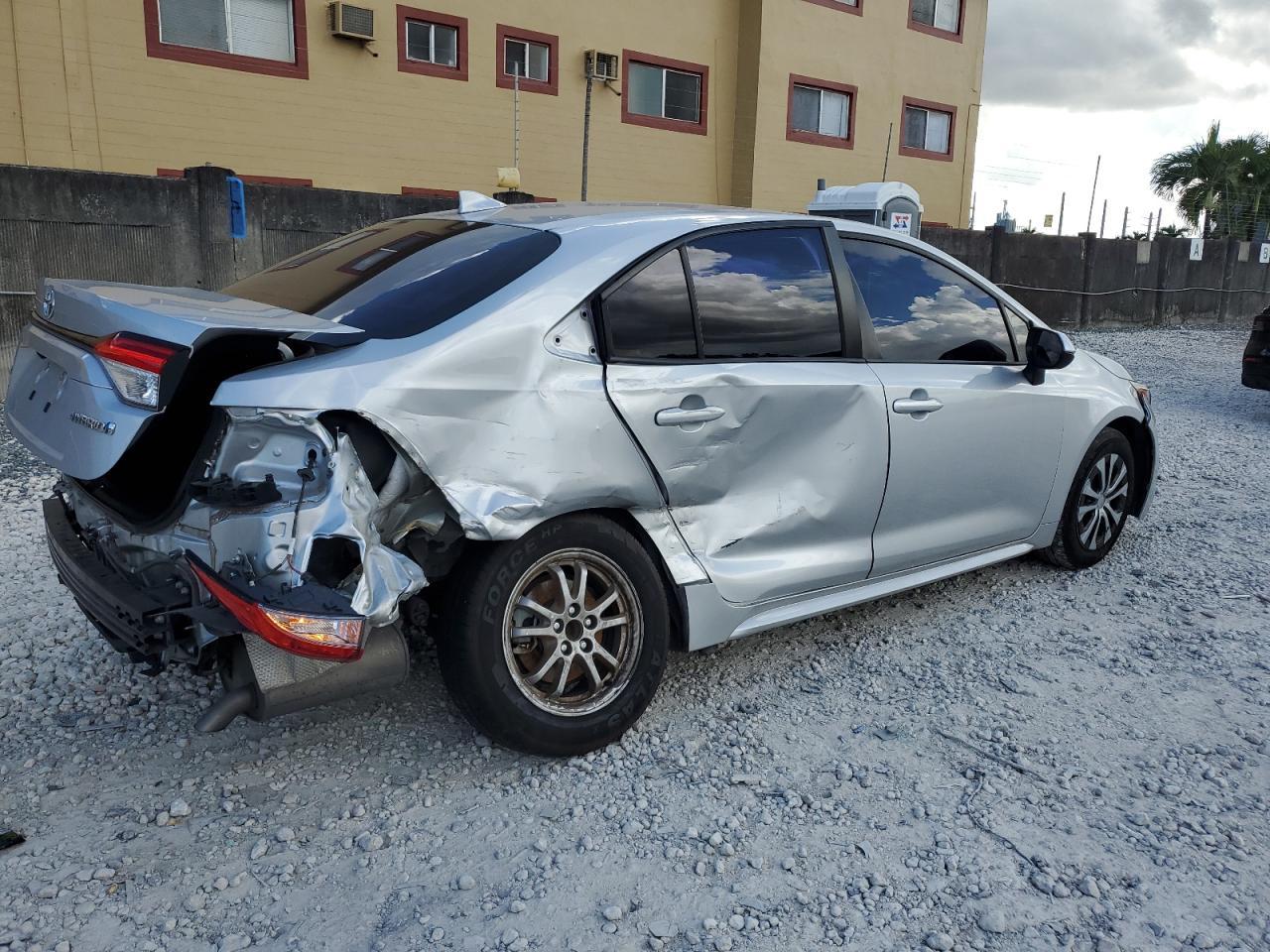 2022 Toyota Corolla Le - Фото 3