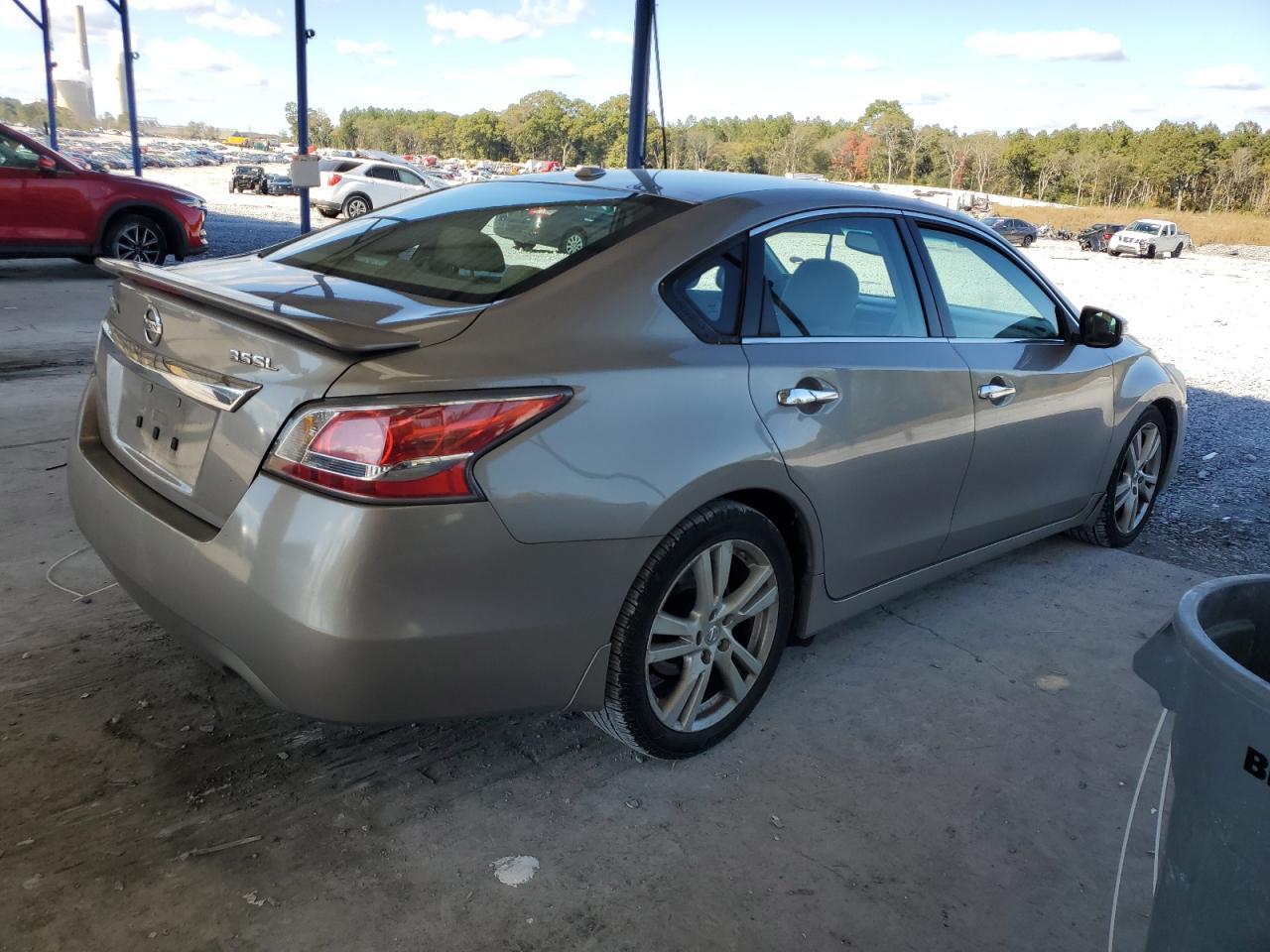 2014 Nissan Altima 3.5S - Image 3