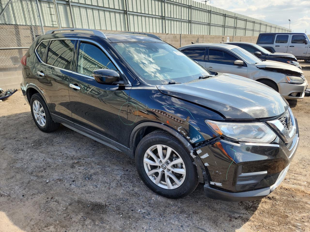 2020 Nissan Rogue S - Фото 4