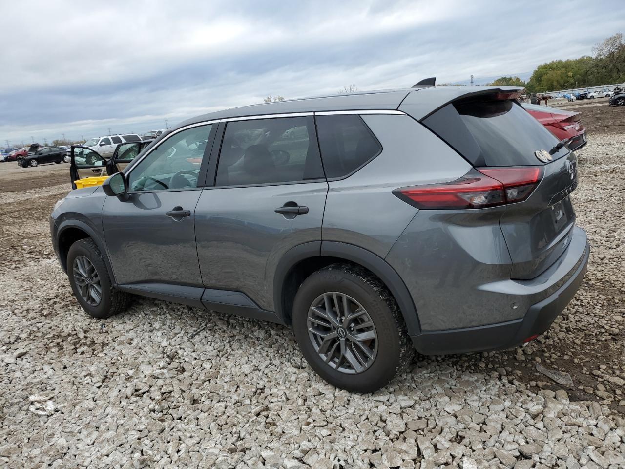 2024 Nissan Rogue S - Фото 2