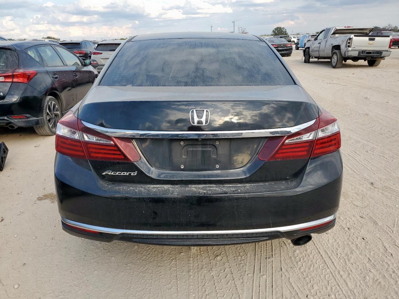 2017 Honda Accord Lx - Фото 6