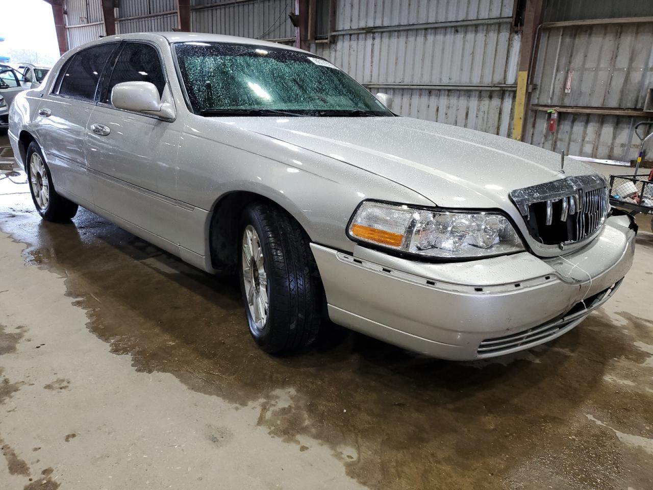 2008 Lincoln Town Car Signature Limited - Фото 4