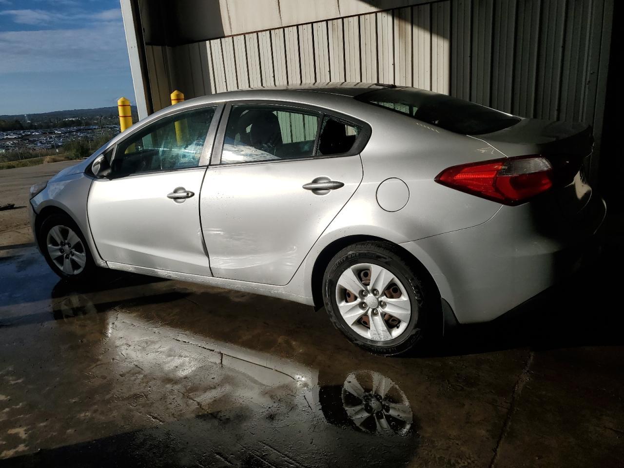 2015 Kia Forte Lx - Image 2