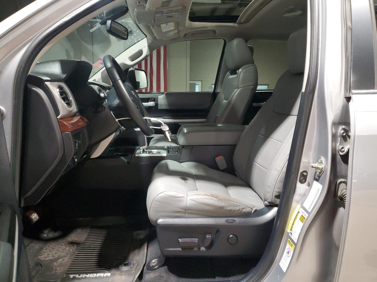 2015 Toyota Tundra Crewmax Limited - Image 7