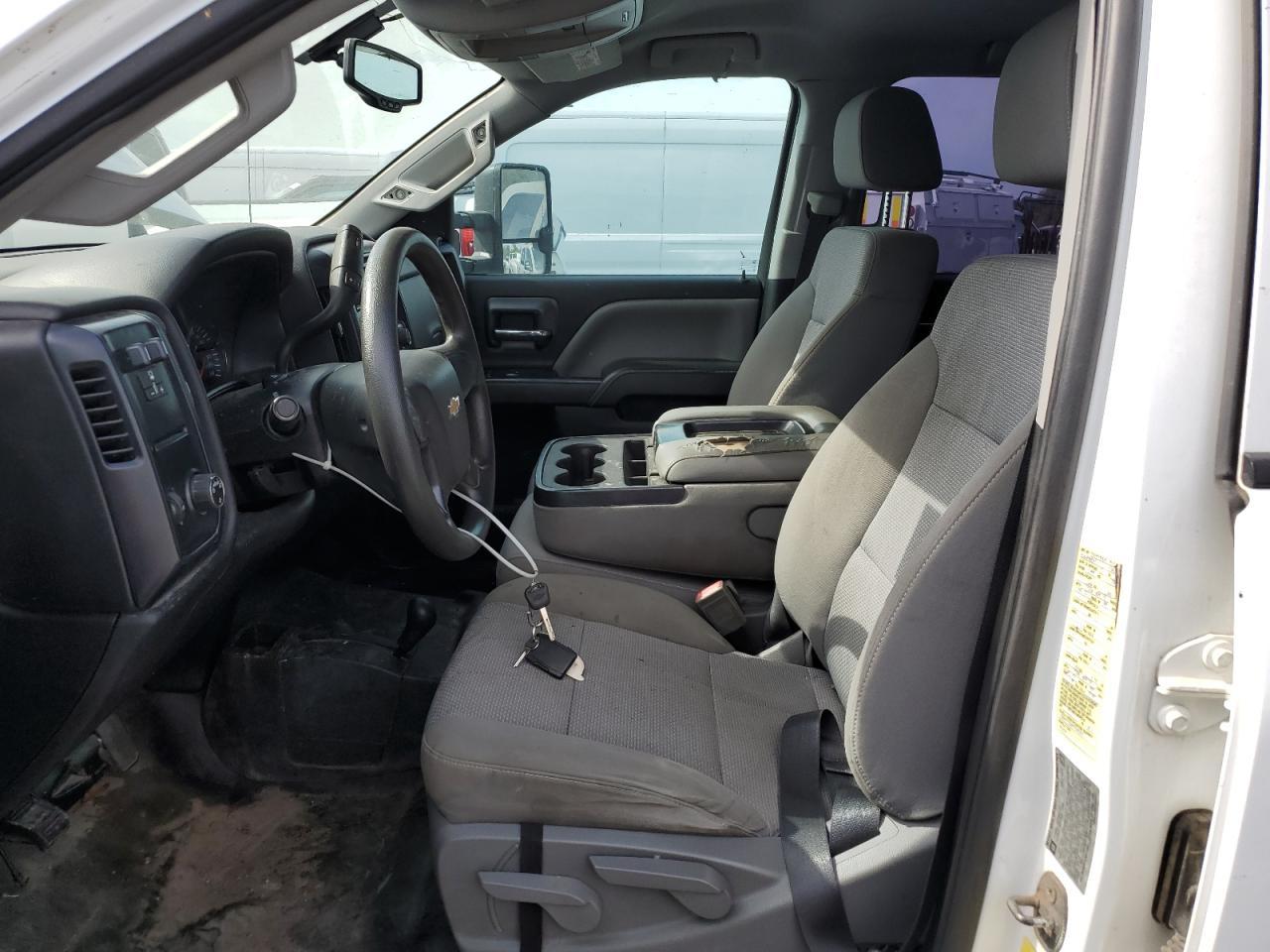 2015 Chevrolet Silverado K3500 - Image 7