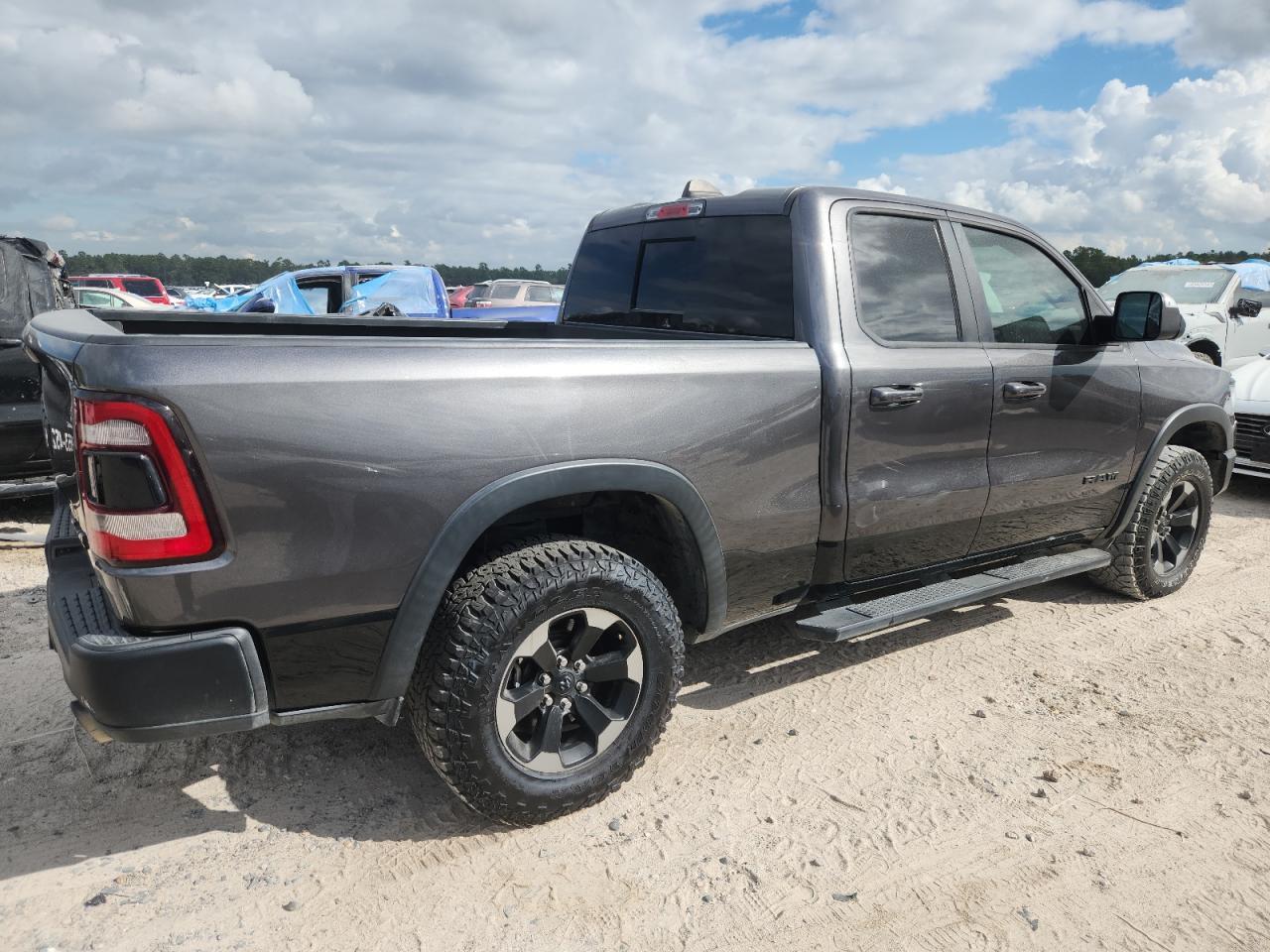 2019 Ram 1500 Rebel - Фото 3