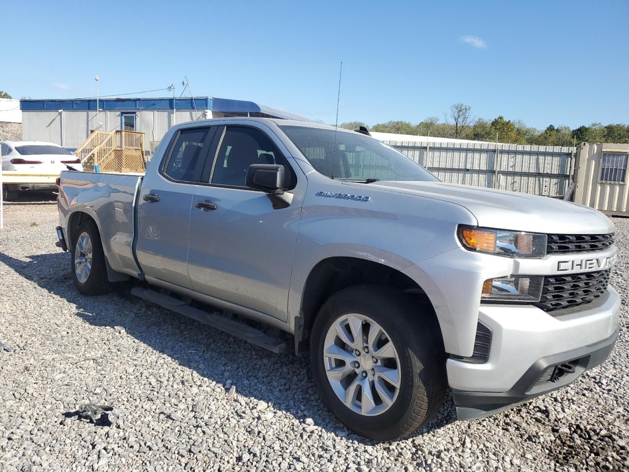 2020 Chevrolet Silverado C1500 Custom - Фото 4