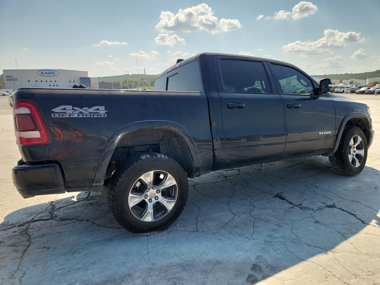 2019 Ram 1500 Laramie - Фото 3