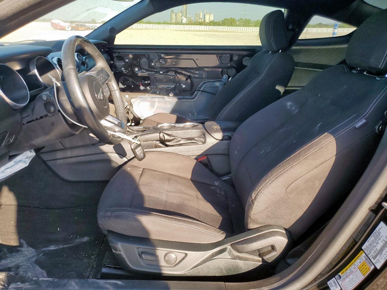 2022 Ford Mustang - Фото 7