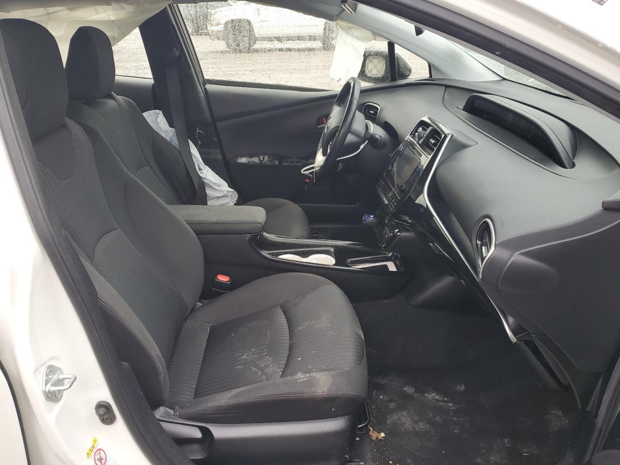 2016 Toyota Prius - Image 7