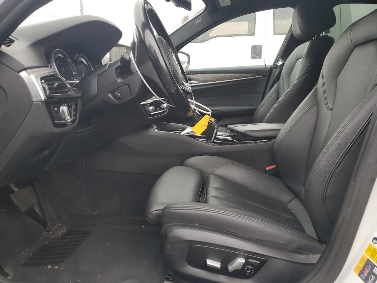 2018 BMW 530E - Фото 7