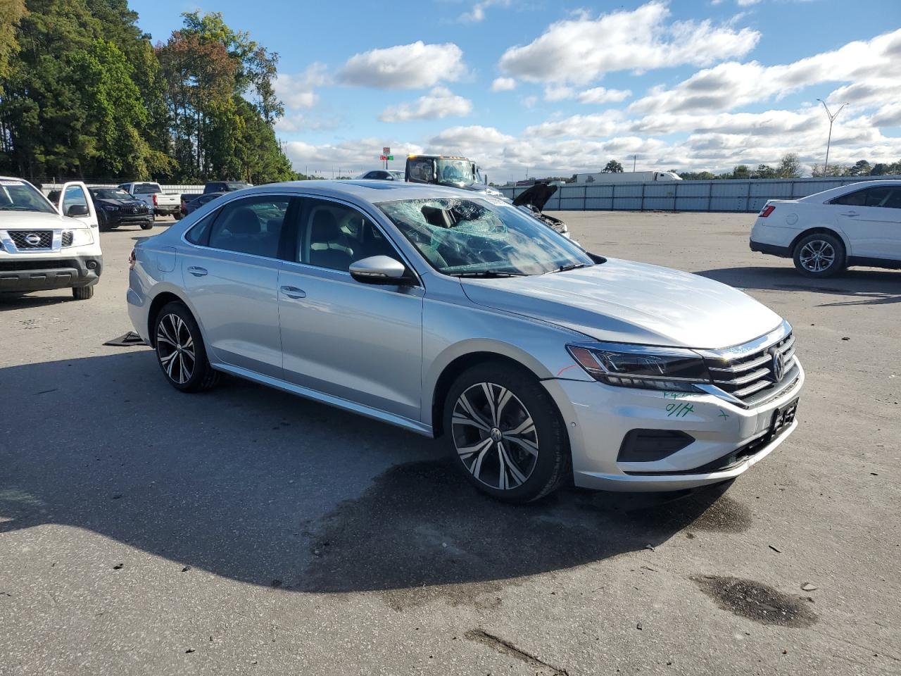 2020 Volkswagen Passat Sel - Image 4