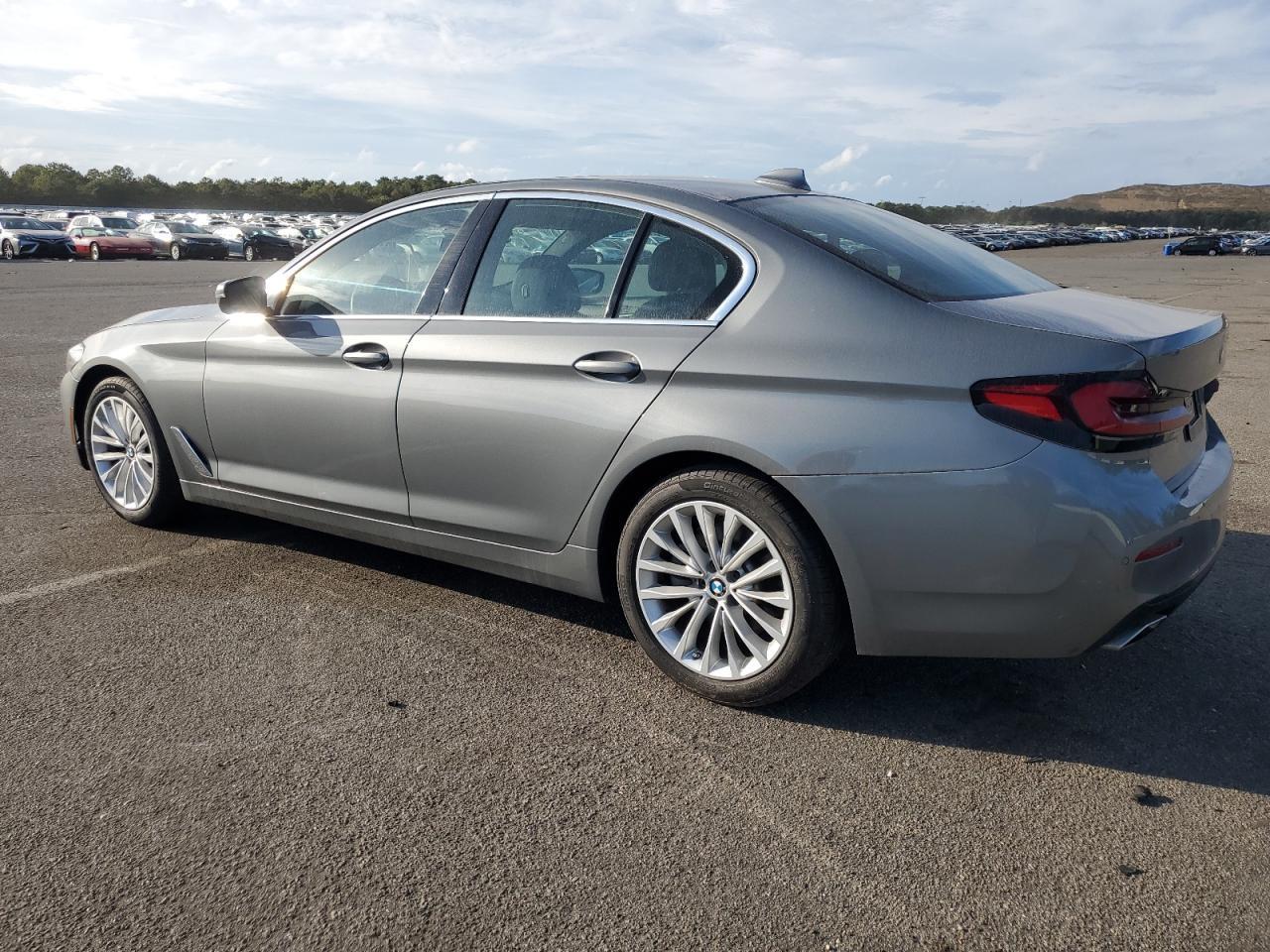2023 BMW 530 I - Фото 2