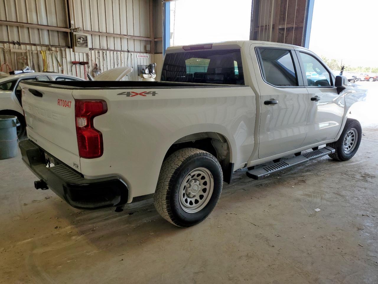 2024 Chevrolet Silverado K1500 - Image 3
