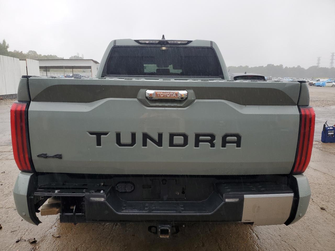 2023 Toyota Tundra Crewmax Limited - Image 6