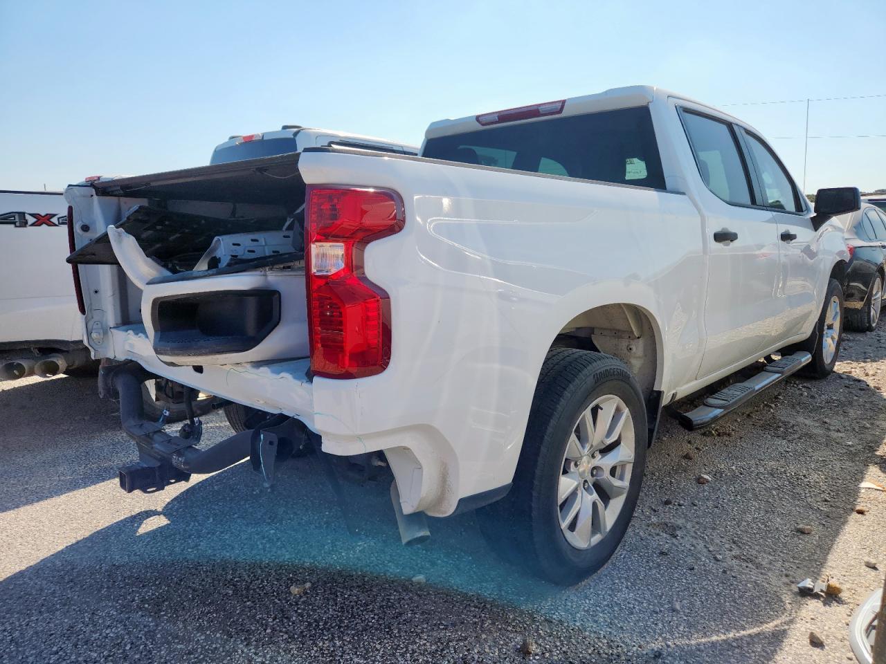 2023 Chevrolet Silverado C1500 Custom - Фото 3
