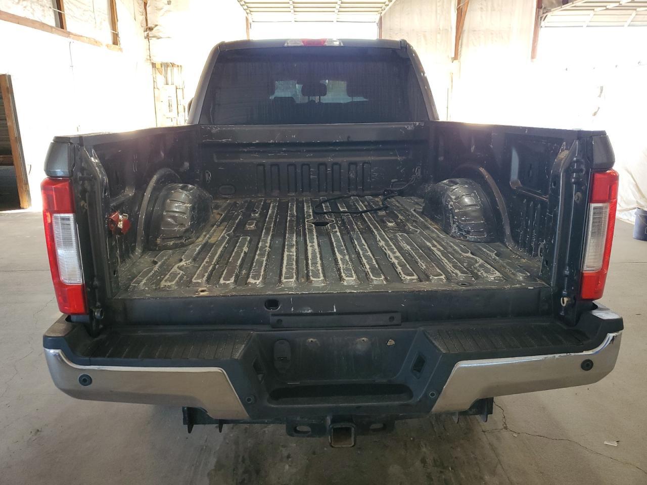 2017 Ford F250 Super Duty - Image 6