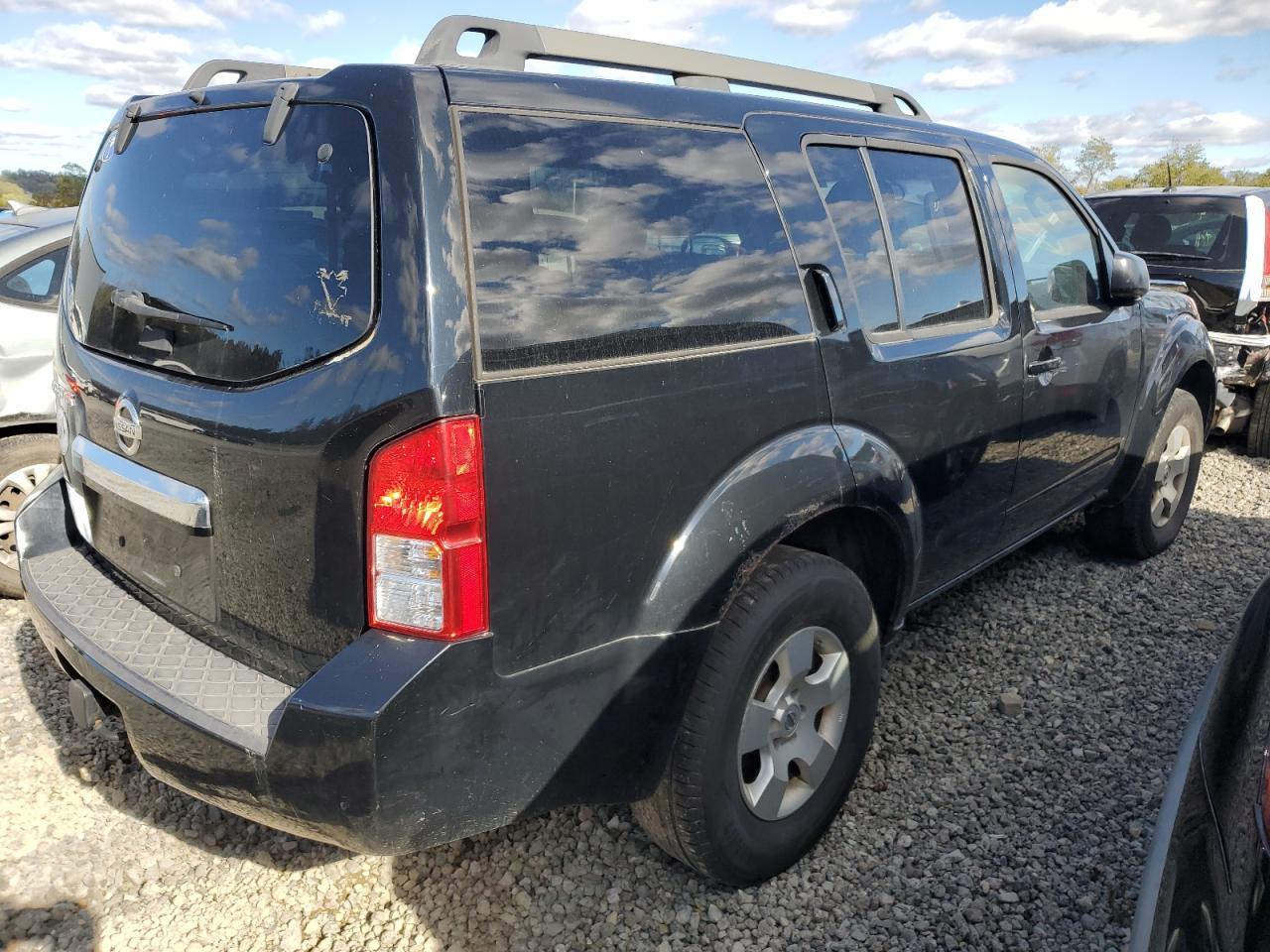 2012 Nissan Pathfinder S - Фото 3
