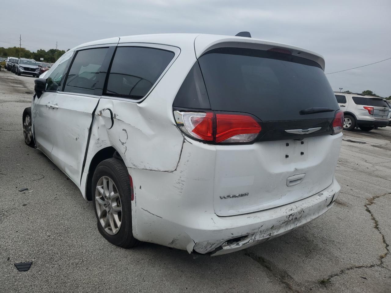 2024 Chrysler Voyager Lx - Image 2