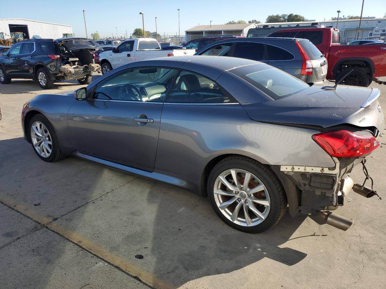 2011 Infiniti G37 Base - Image 2