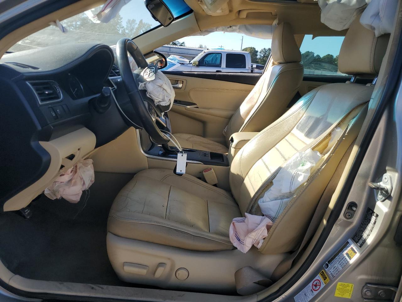 2015 Toyota Camry Le - Image 7