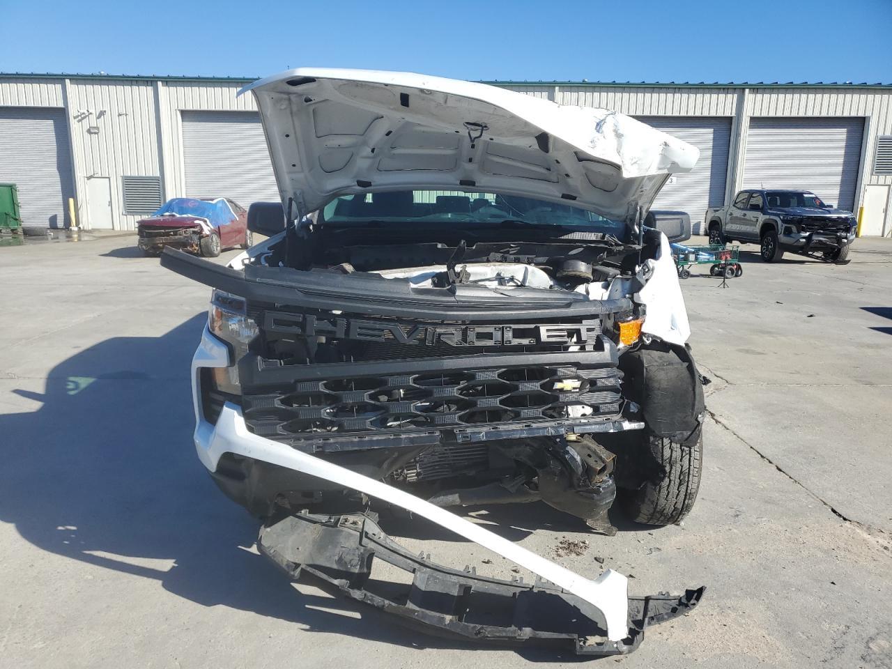 2023 Chevrolet Silverado C1500 - Фото 5