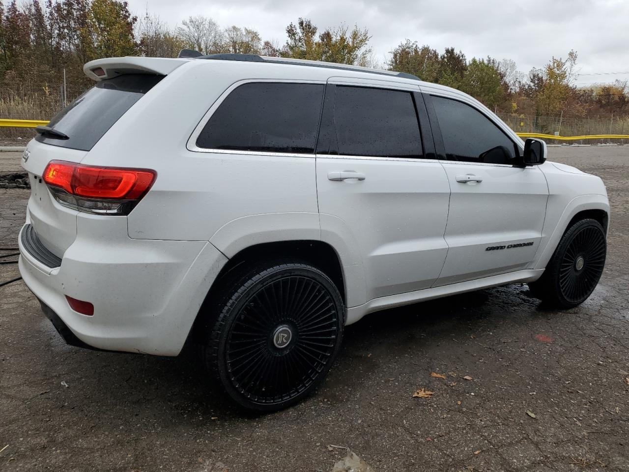 2018 Jeep Grand Cherokee Laredo - Image 3