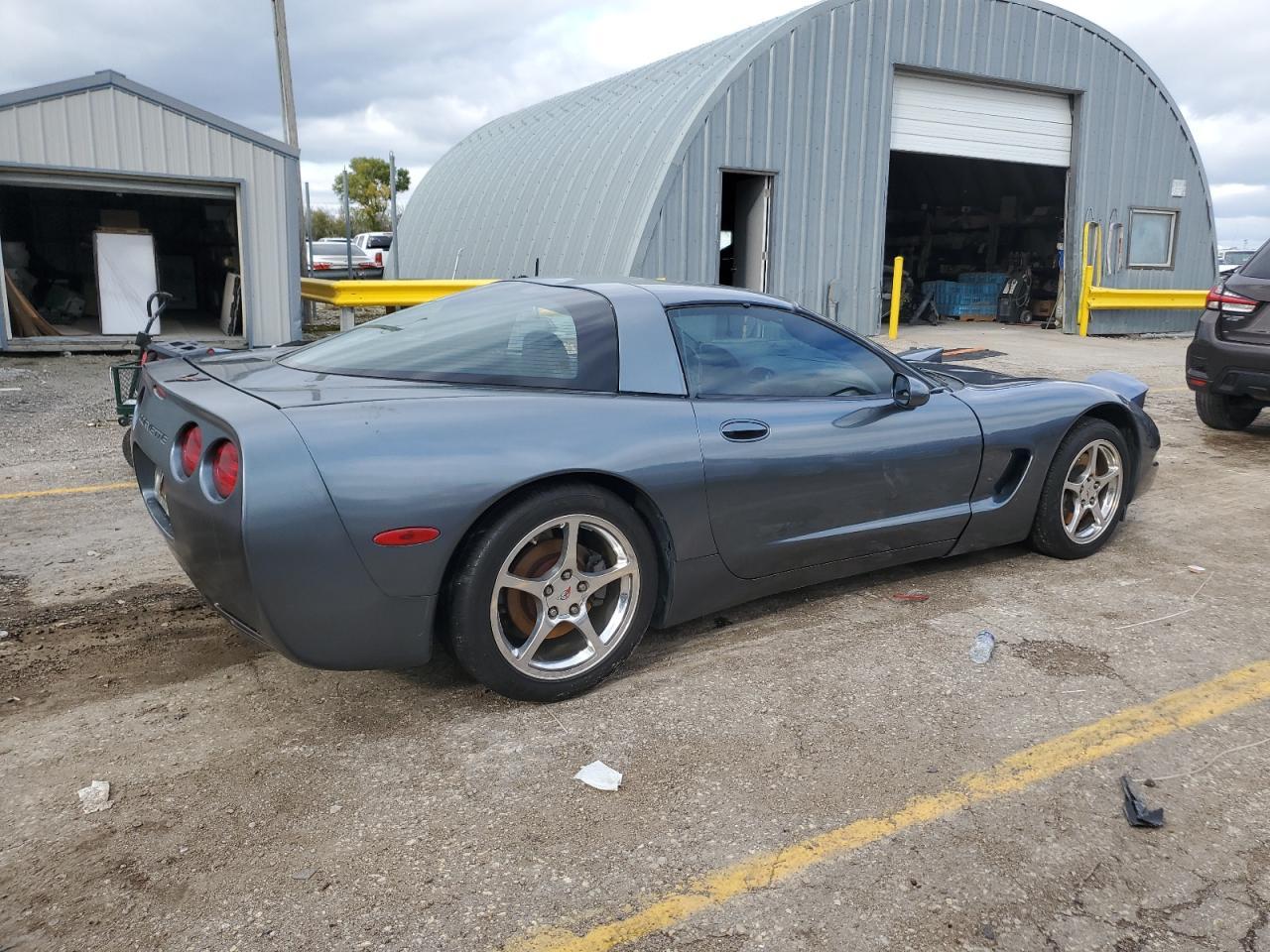 2004 Chevrolet Corvette - Фото 3
