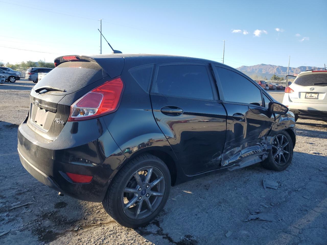 2018 Ford Fiesta Se - Image 3