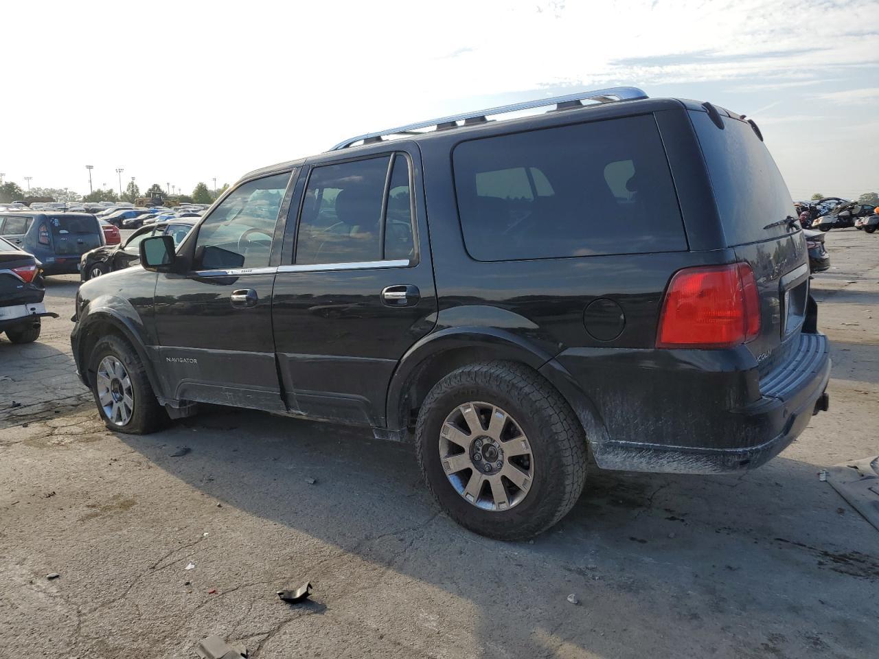 2004 Lincoln Navigator - Фото 2