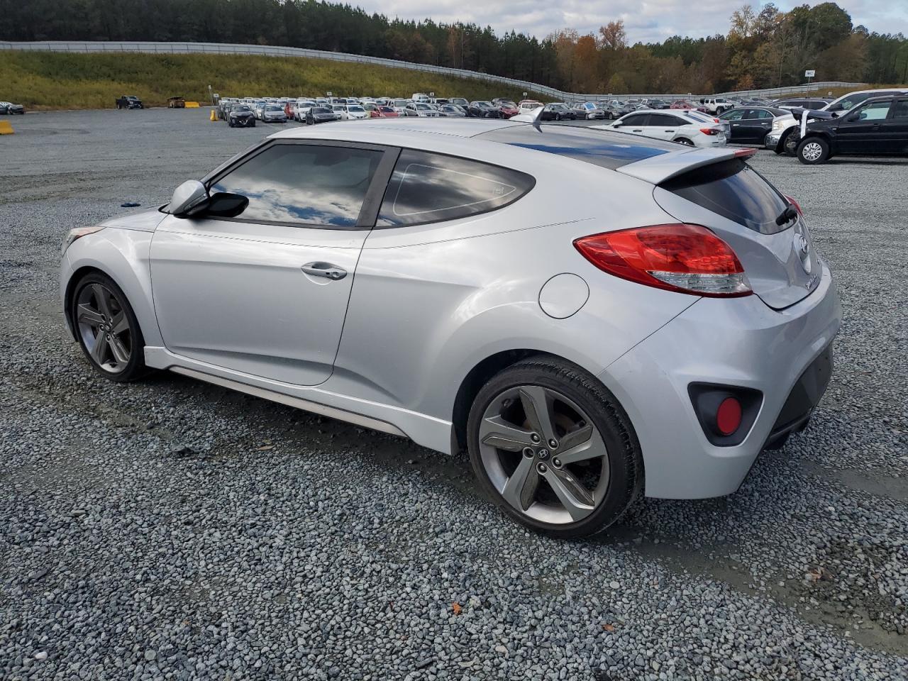 2013 Hyundai Veloster Turbo - Image 2