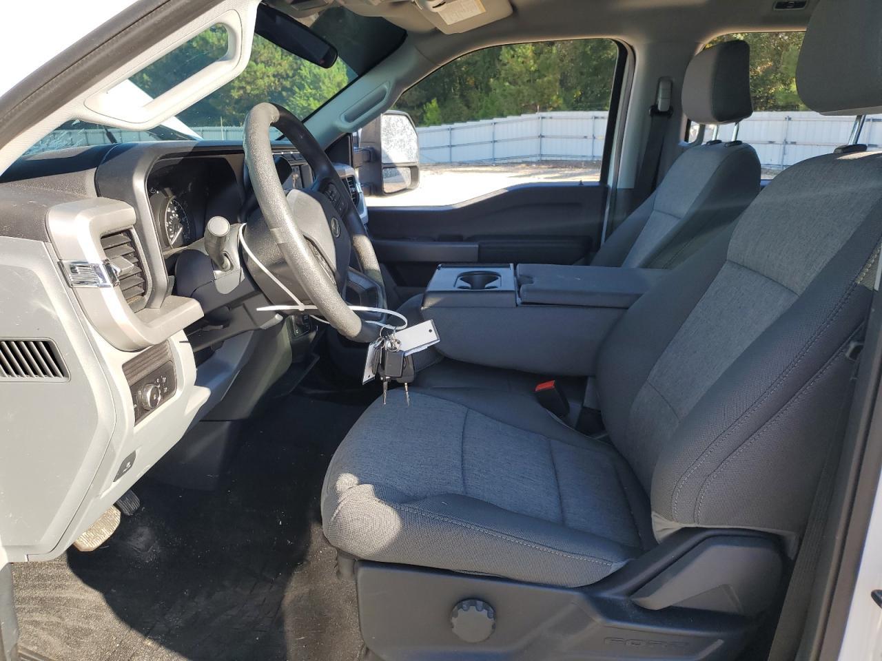 2024 Ford F250 Super Duty - Фото 7