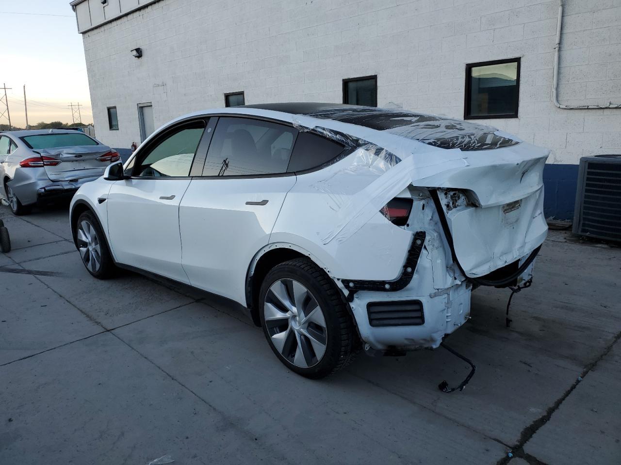 2021 Tesla Model Y - Фото 2