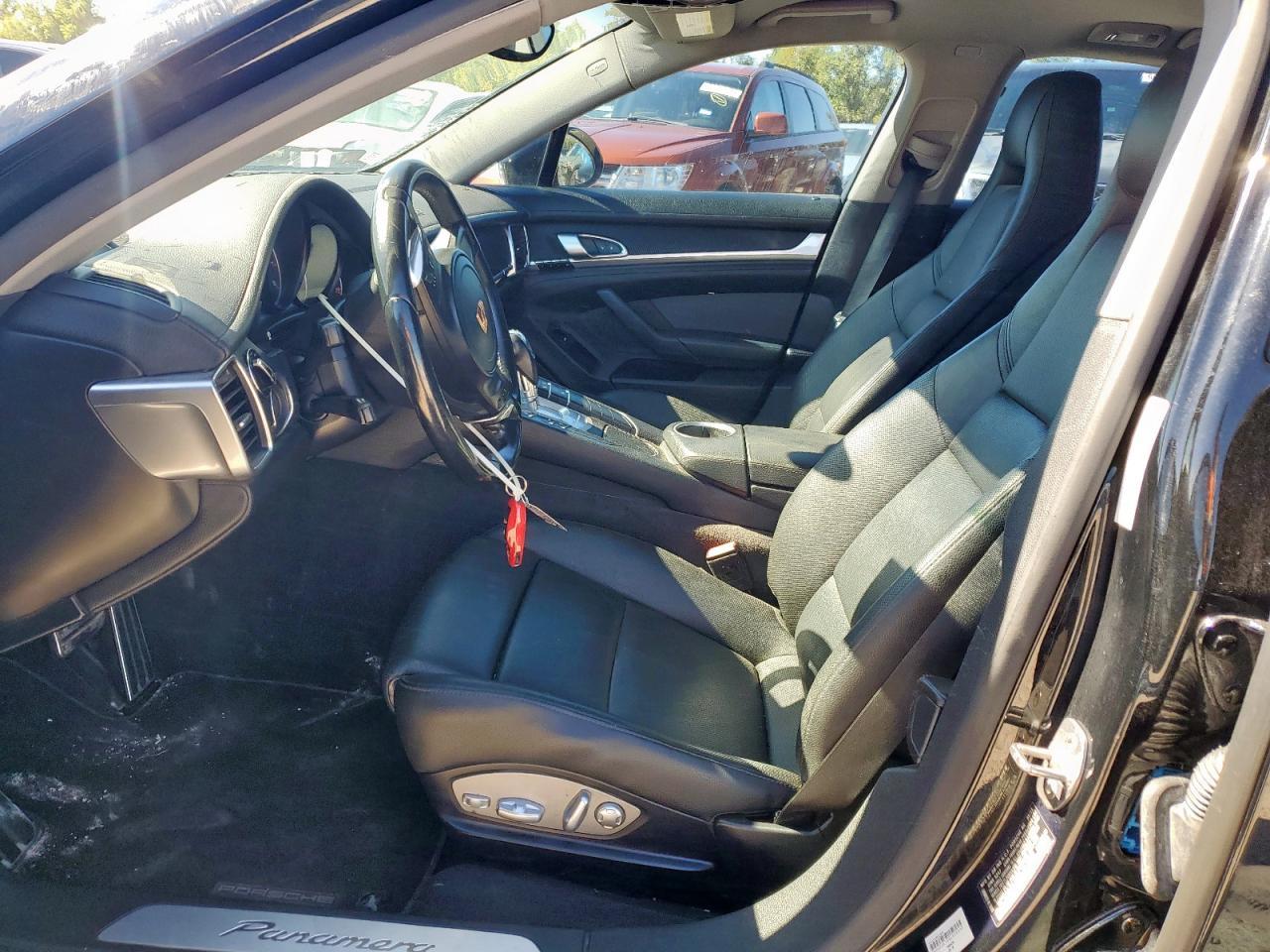 2014 Porsche Panamera 2 - Image 7