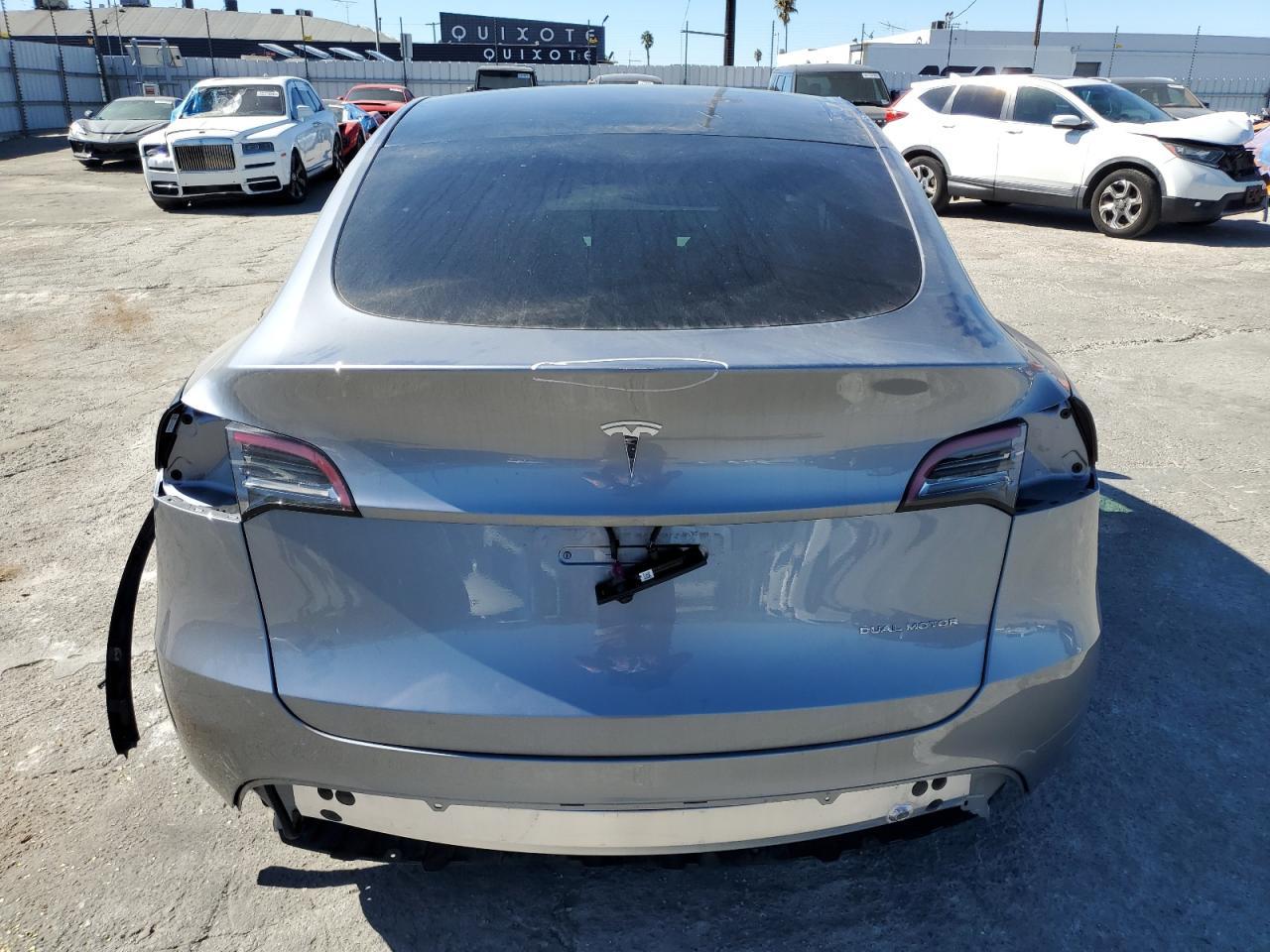 2024 Tesla Model Y - Image 6
