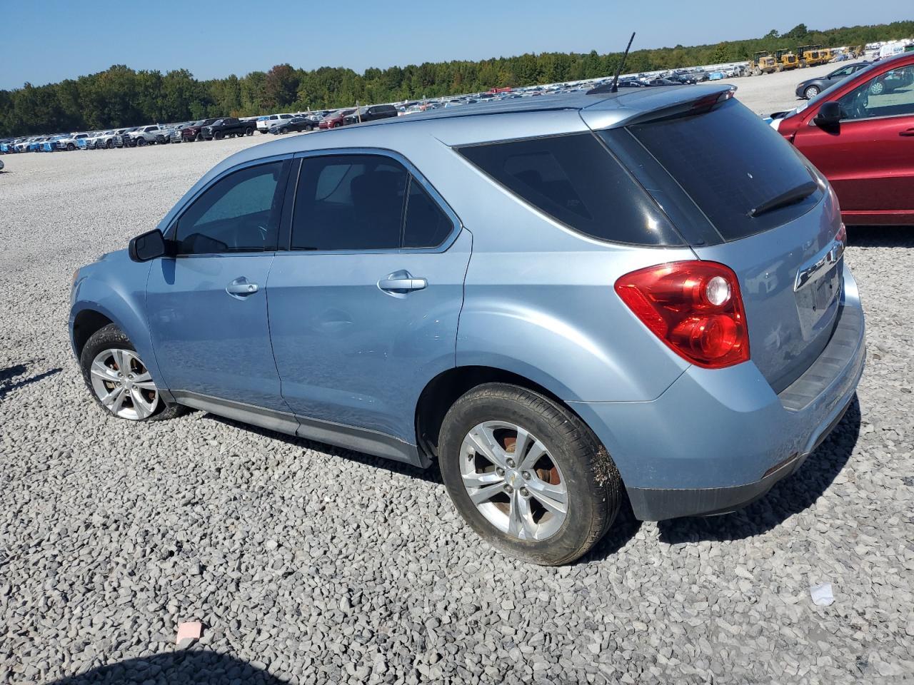 2014 Chevrolet Equinox Ls - Image 2