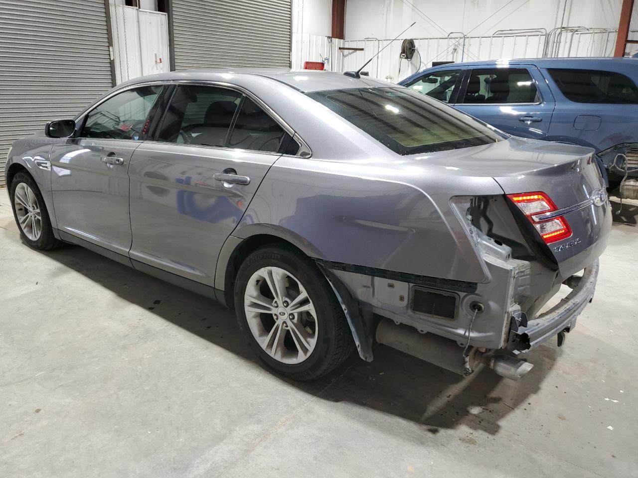 2014 Ford Taurus Sel - Image 2